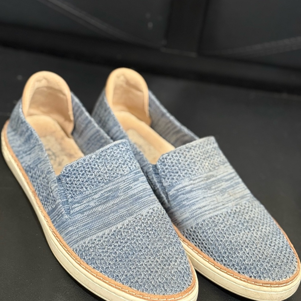 Women’s Ugg sneakers